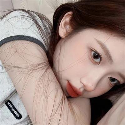 品牌活动现场直击：当红小花隐婚生子传闻，深夜最新进展